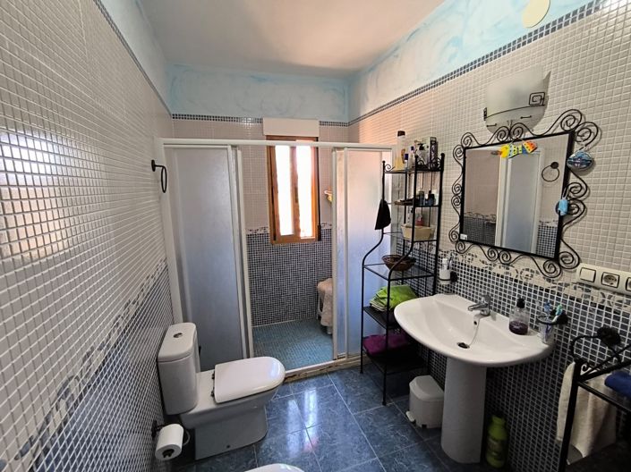 Image No.10-5 Bed Villa for sale