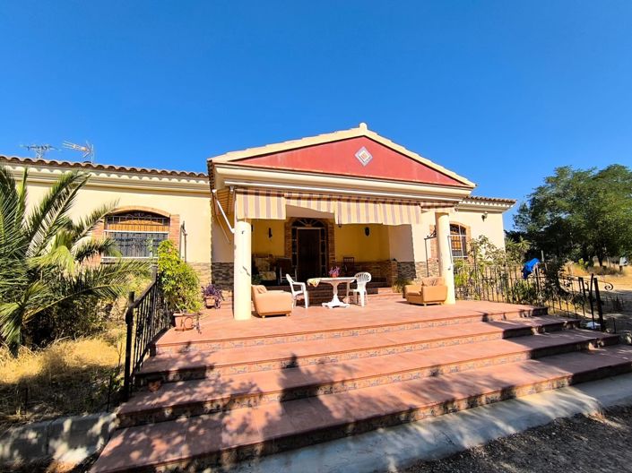 Image No.2-5 Bed Villa for sale