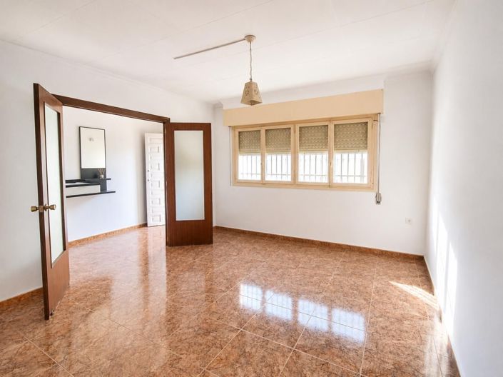 Image No.3-Casa adosada con 4 dormitorios en venta