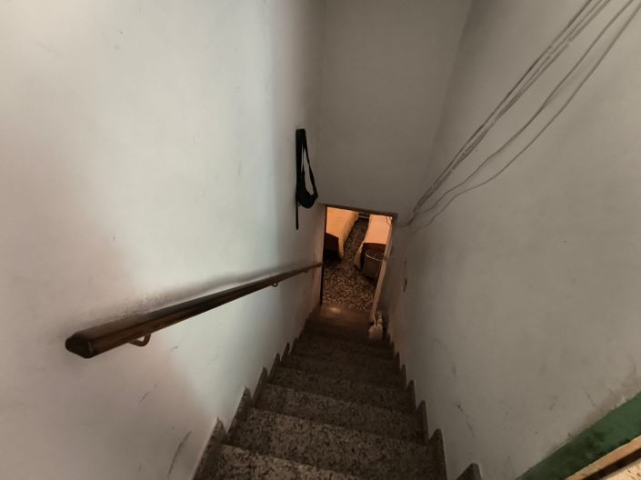 Image No.19-5 Bed Townhouse for sale
