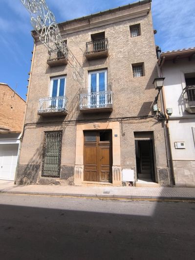Image No.29-8 Bed Property for sale