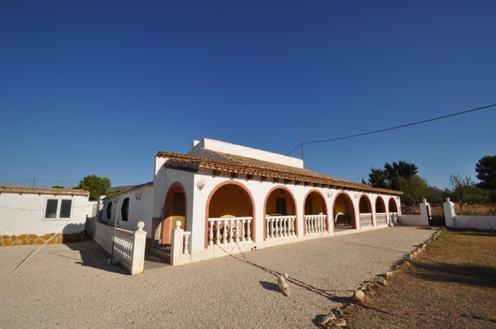 Image No.2-Maison de campagne de 8 chambres à vendre à Pinoso