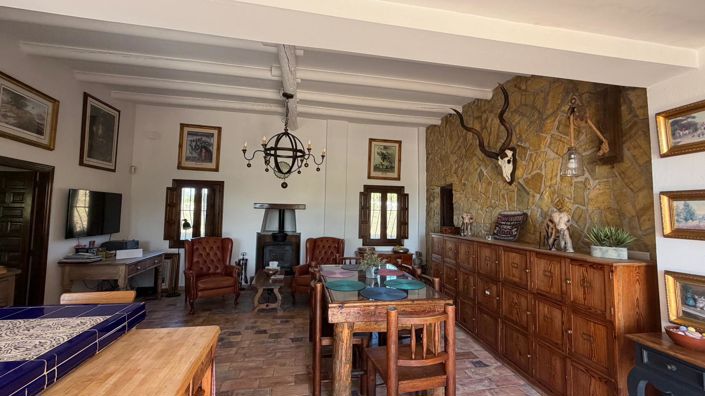 Image No.8-3 Bed Country House for sale