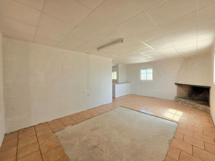 Image No.17-3 Bed Country House for sale