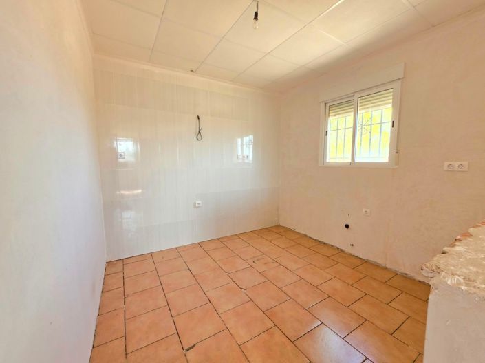Image No.6-3 Bed Country House for sale