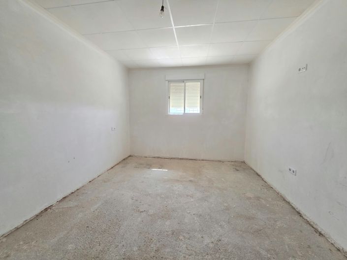 Image No.9-3 Bed Country House for sale