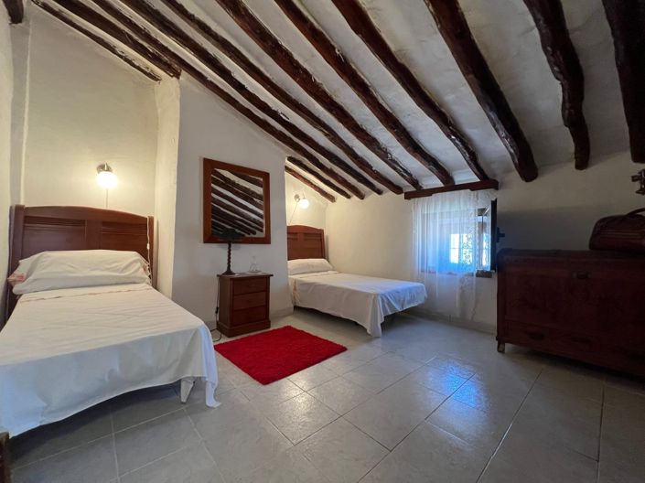 Image No.16-5 Bed Country House for sale