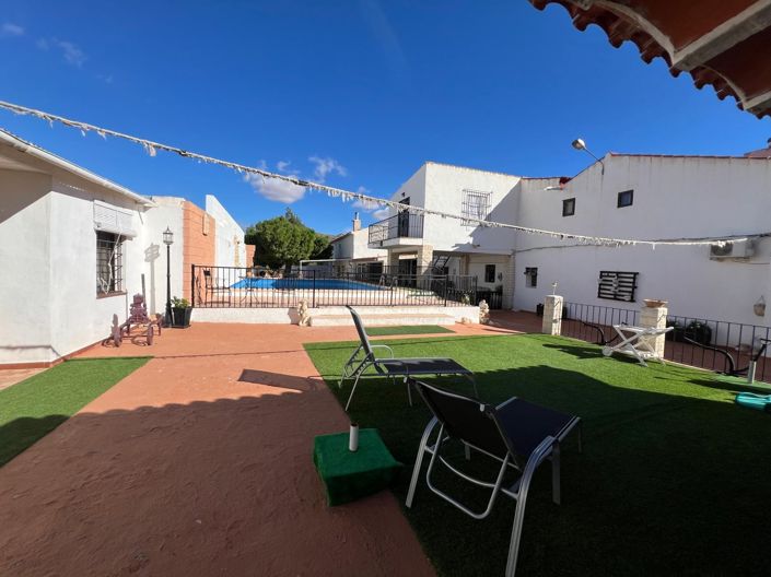 Image No.20-5 Bed Country House for sale