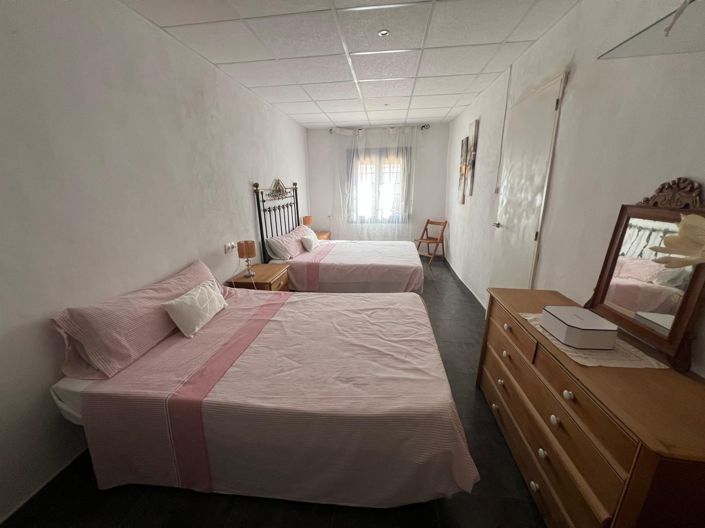 Image No.28-5 Bed Country House for sale