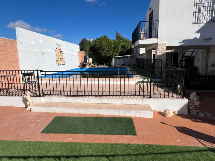 Image No.35-5 Bed Country House for sale