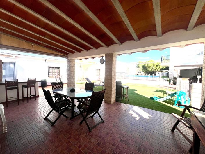 Image No.38-5 Bed Country House for sale