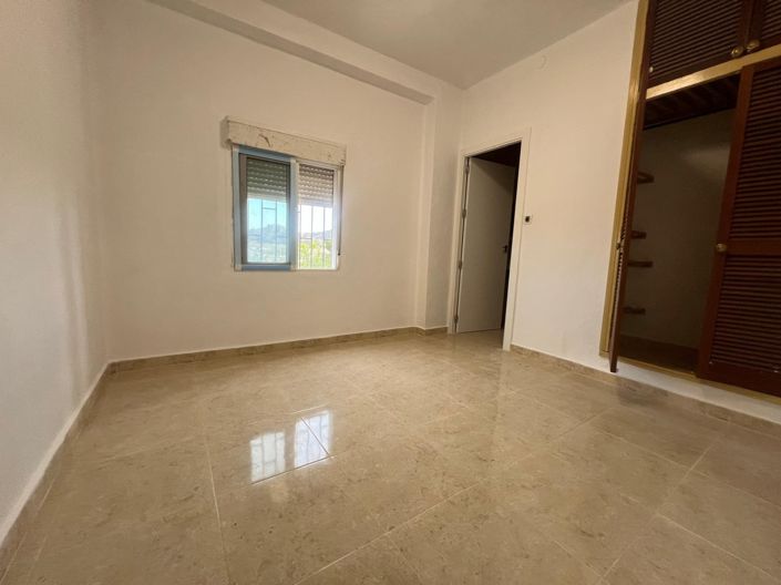 Image No.5-4 Bed Villa for sale