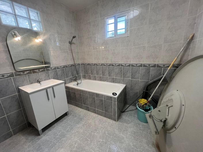 Image No.8-4 Bed Villa for sale