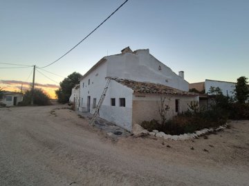 1791650251743-2