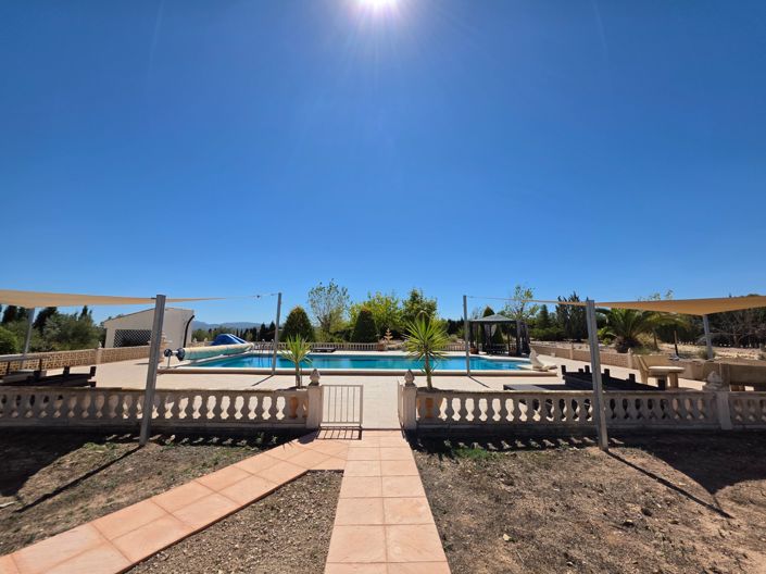 Image No.28-4 Bed Villa for sale