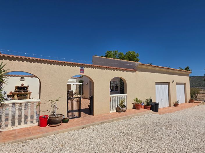 Image No.37-4 Bed Villa for sale