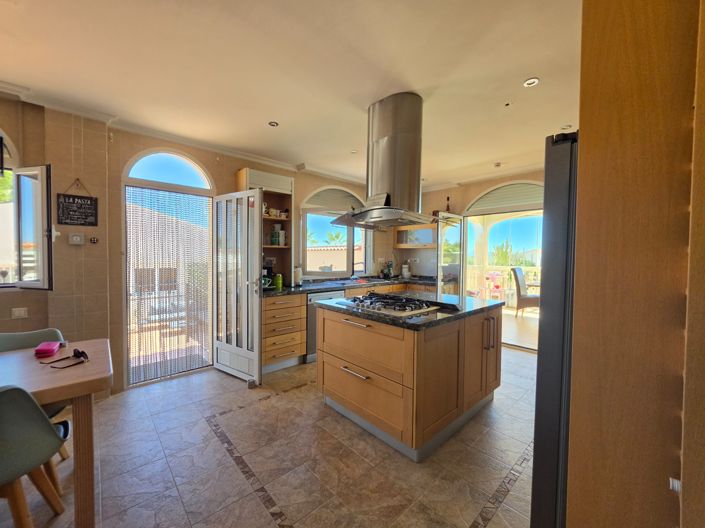 Image No.7-4 Bed Villa for sale