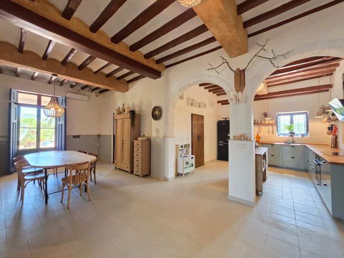 Image No.21-6 Bed Country House for sale