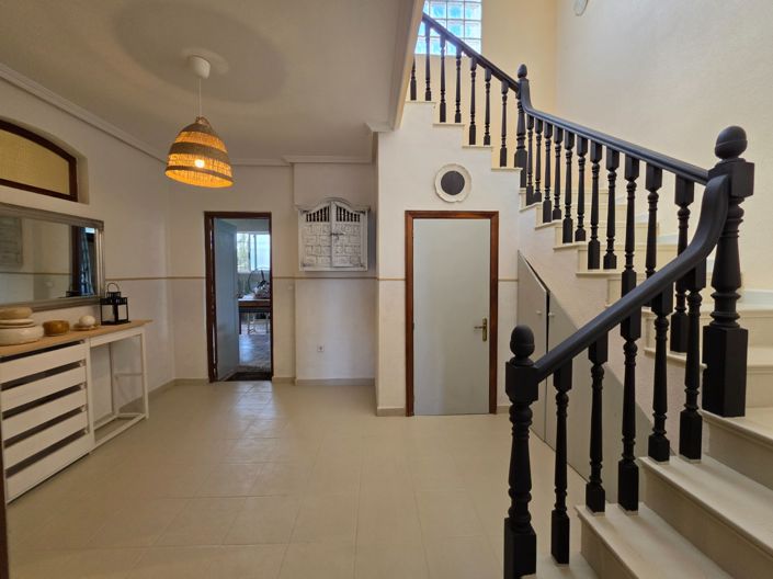 Image No.24-6 Bed Country House for sale