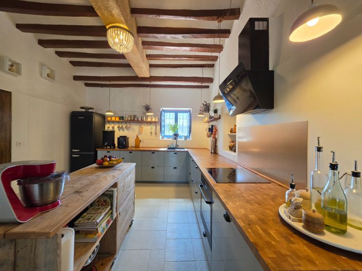 Image No.25-6 Bed Country House for sale