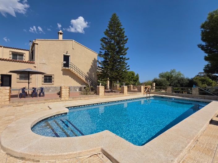 Image No.3-6 Bed Country House for sale
