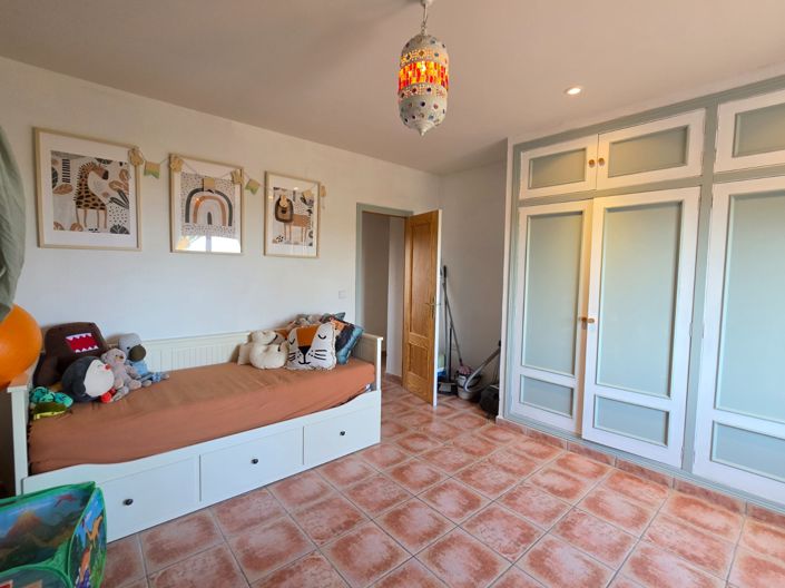 Image No.38-6 Bed Country House for sale