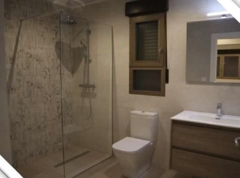 Image No.3-Propriété de 3 chambres à vendre
