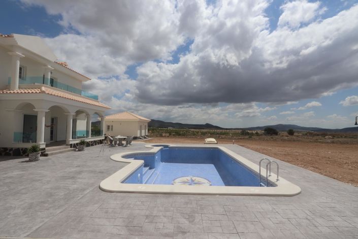 Image No.42-4 Bed Villa for sale