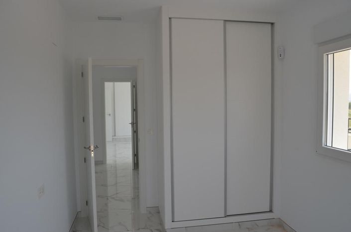 Image No.17-4 Bed Villa for sale
