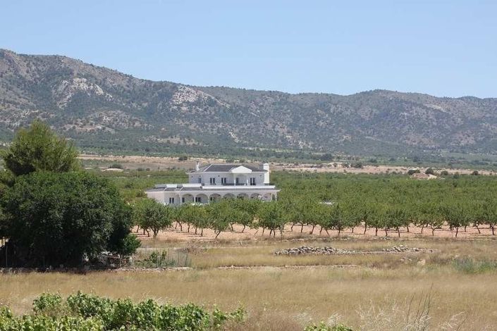 Image No.15-4 Bed Villa for sale