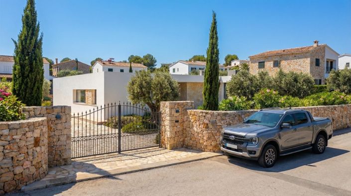 Image No.4-3 Bed Villa for sale