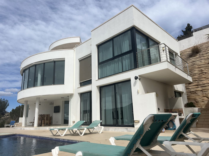 Image No.2-4 Bed Villa for sale