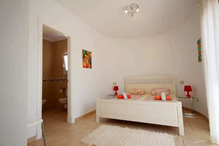 Image No.5-3 Bed Villa for sale