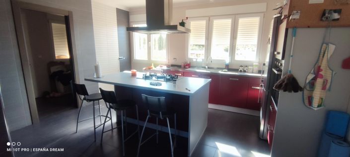 Image No.2-3 Bed Villa for sale
