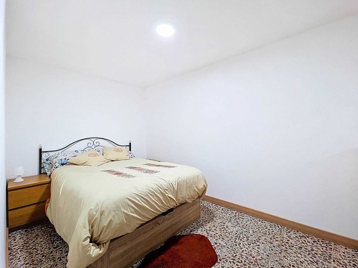 Image No.14-3 Bed Townhouse for sale