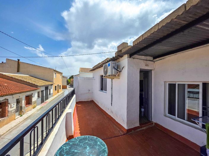 Image No.27-3 Bed Townhouse for sale