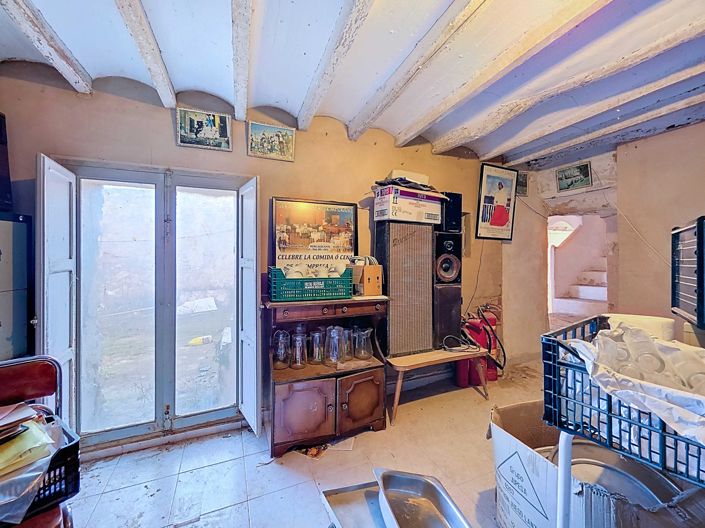 Image No.16-6 Bed Townhouse for sale