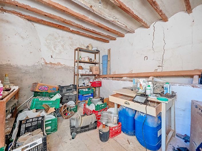 Image No.28-6 Bed Townhouse for sale