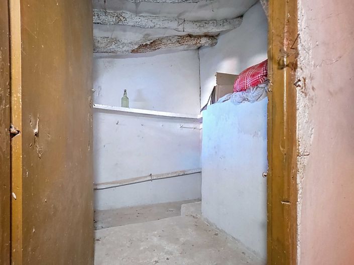 Image No.35-6 Bed Townhouse for sale