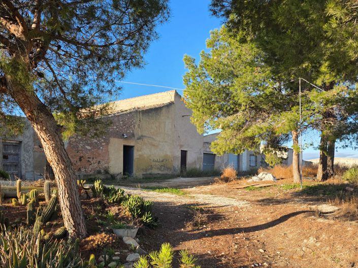 Image No.46-6 Bed Townhouse for sale
