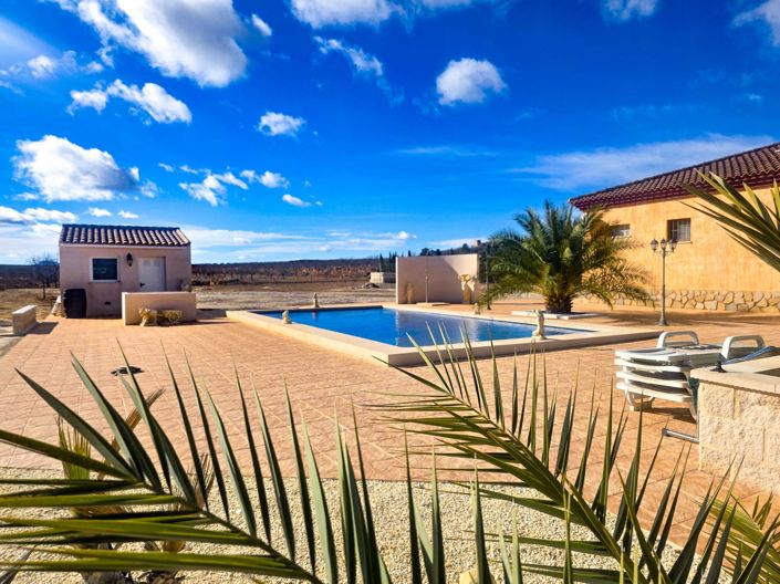 Image No.38-4 Bed Villa for sale