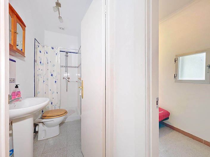 Image No.11-3 Bed Townhouse for sale