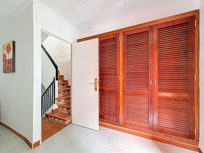 Image No.13-3 Bed Townhouse for sale