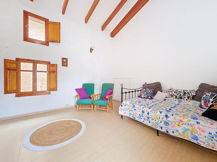 Image No.20-3 Bed Townhouse for sale