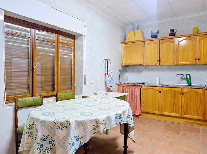 Image No.15-6 Bed Country House for sale