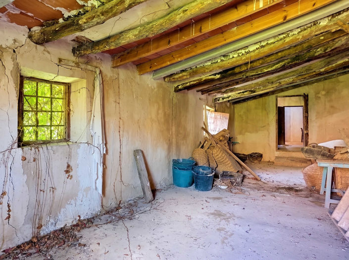 Image No.37-6 Bed Country House for sale