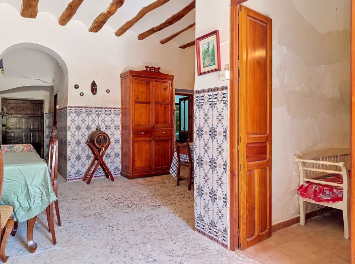 Image No.5-6 Bed Country House for sale