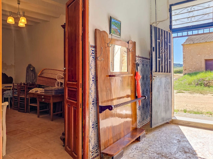 Image No.6-6 Bed Country House for sale