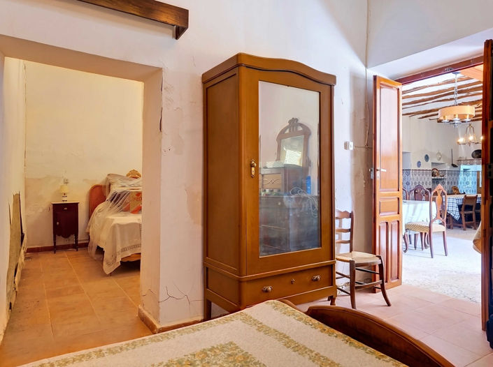 Image No.9-6 Bed Country House for sale