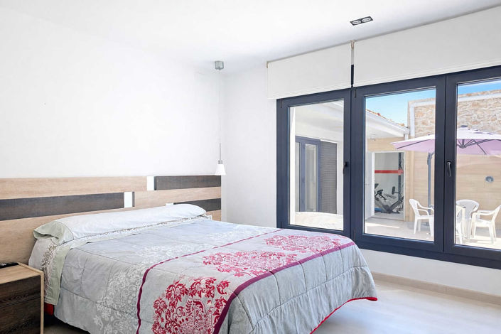 Image No.23-7 Bed Townhouse for sale